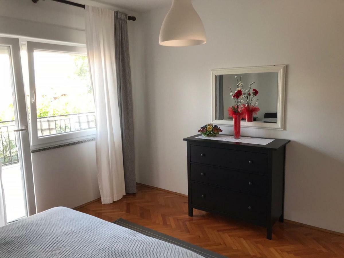 Apartmán Mirna With Parking Lovran